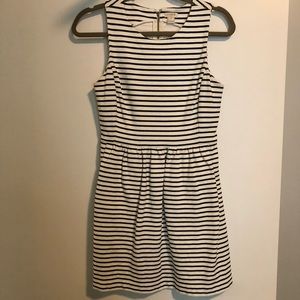 Jcrew black and white dress with pockets